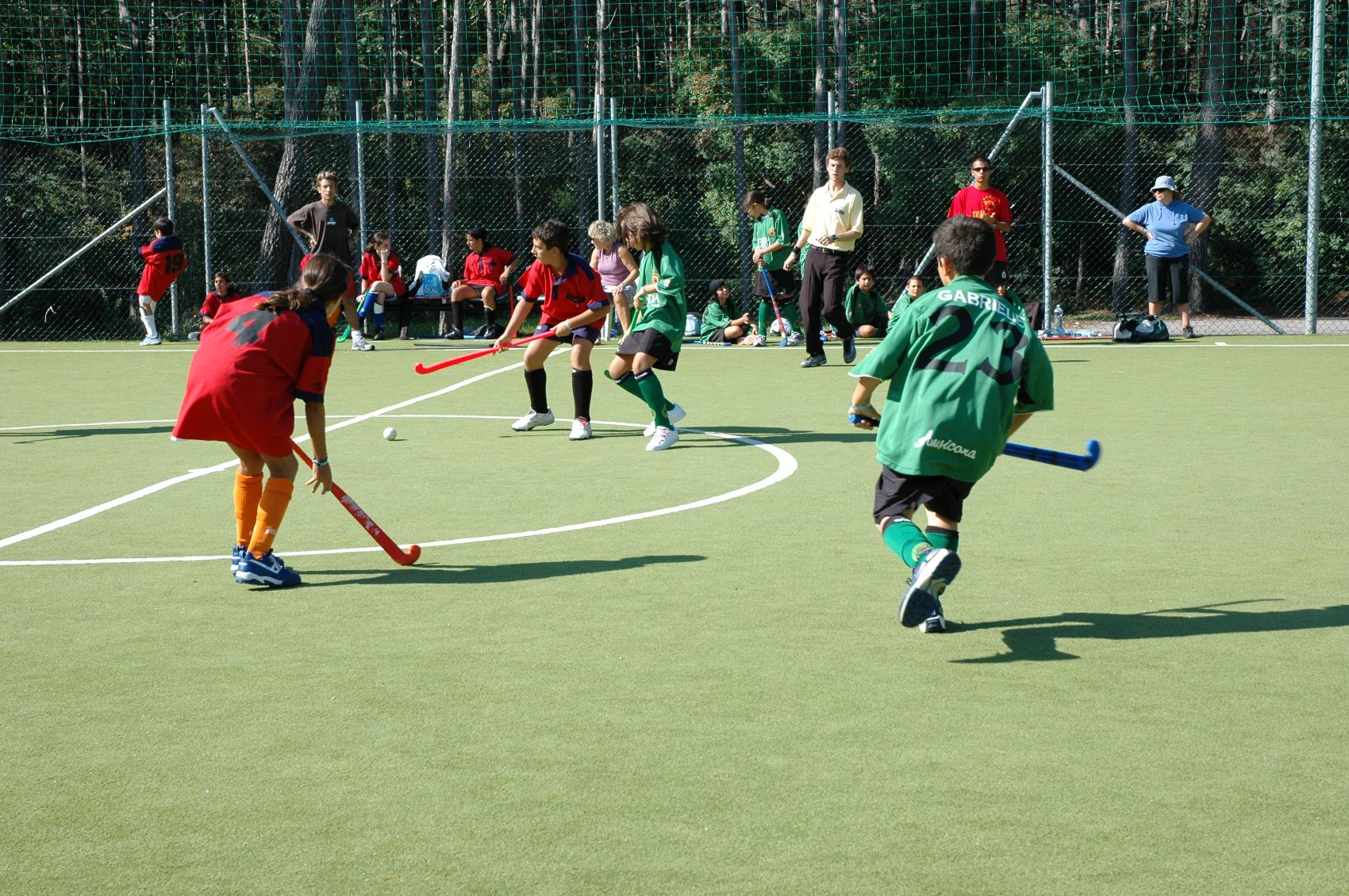 Hockeyfeld auf dem Gelände